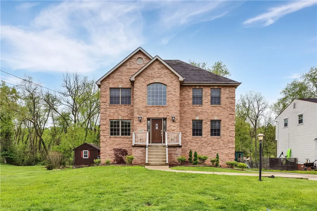 699 Surfside Dr, Pittsburgh, PA 15239 - #1