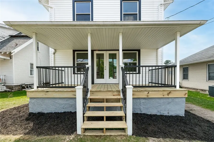 716 Terrace Ave, Grove City, PA 16127 - #2