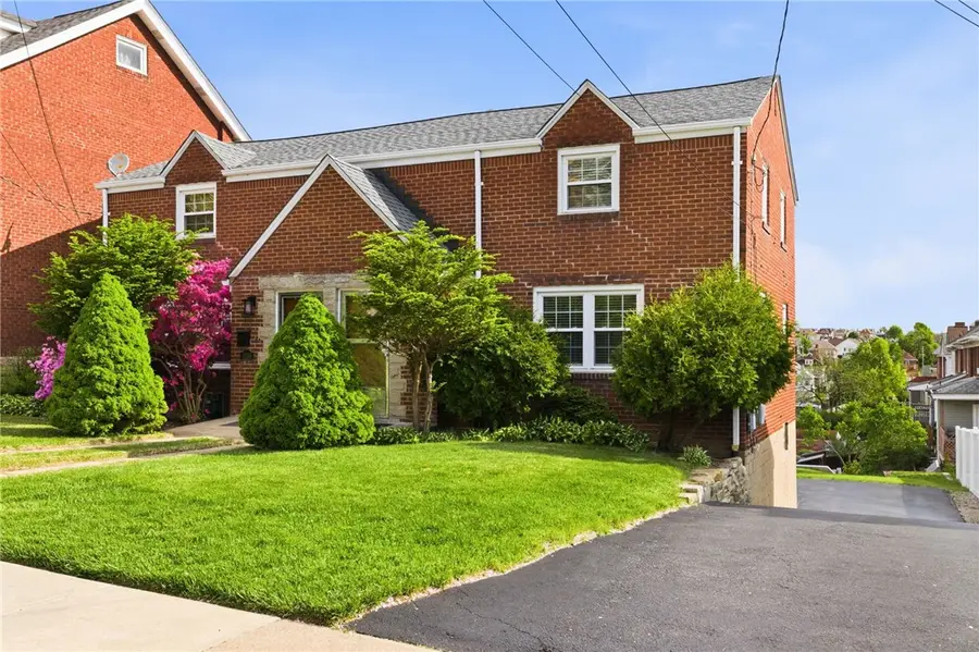 1136 Peermont Ave, Pittsburgh, PA 15216 - #3