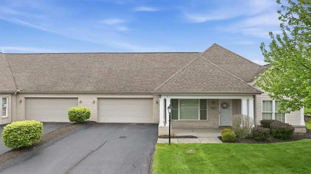 243 Hytyre Farms Dr, Gibsonia, PA 15044 - #1