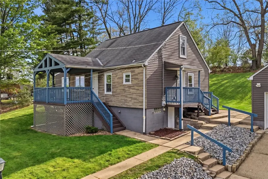 8967 Elm St, Allison Park, PA 15101 - #2