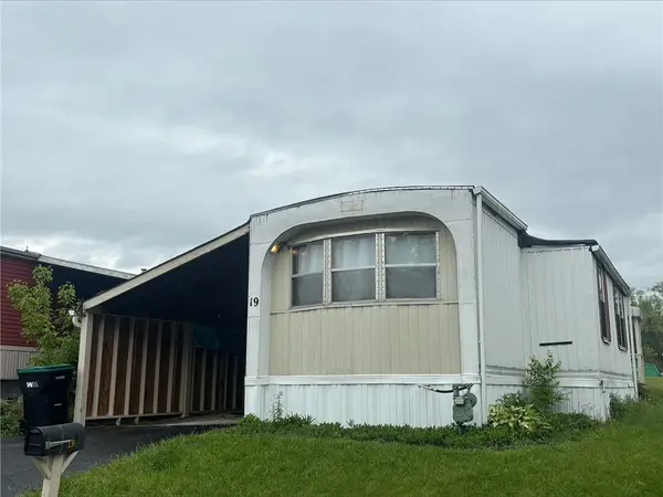 19 Roundtop Dr, Finleyville, PA 15332