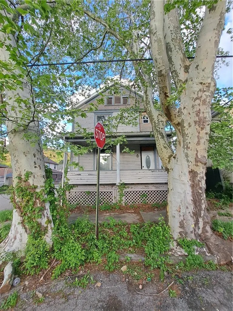 1828 4th Ave, Beaver Falls, PA 15010 - #3