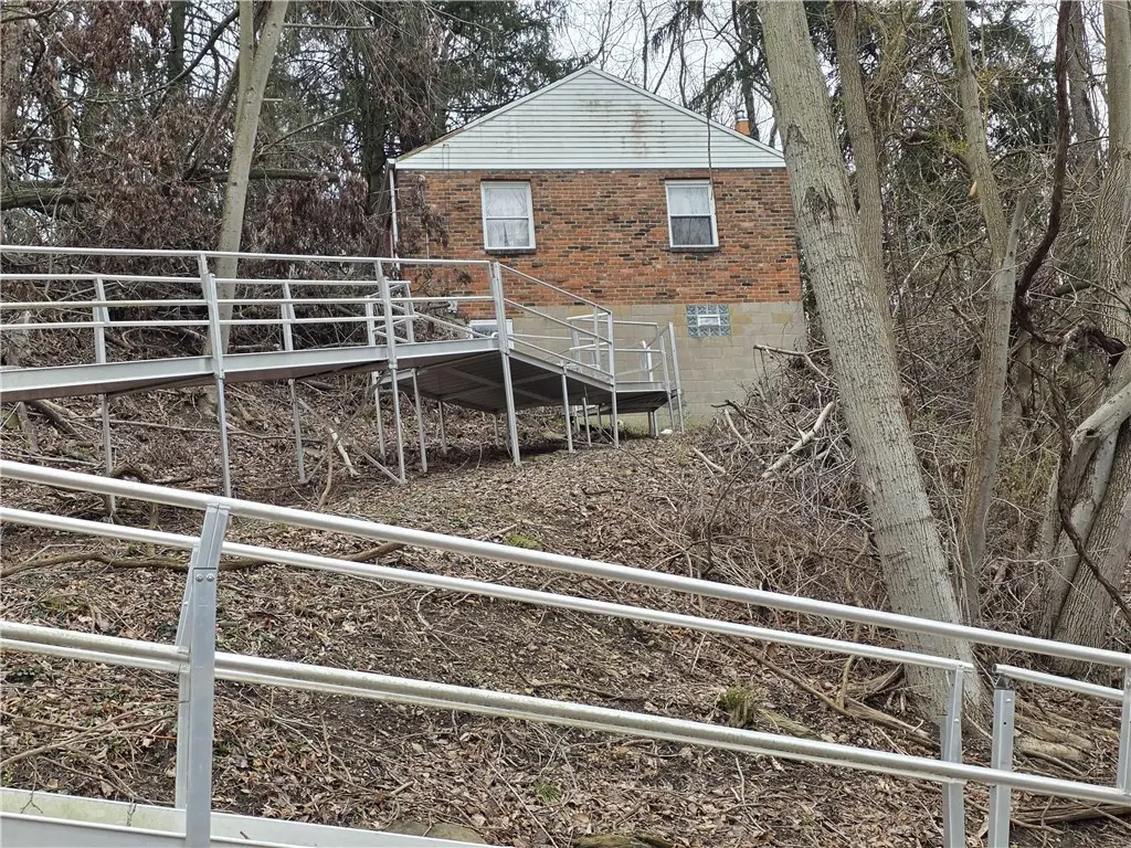 809 Hillgrove, Pittsburgh, PA 15216 - #1