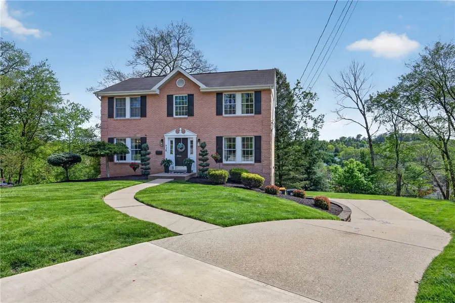 719 Marvle Valley Dr, Bethel Park, PA 15102 - #2