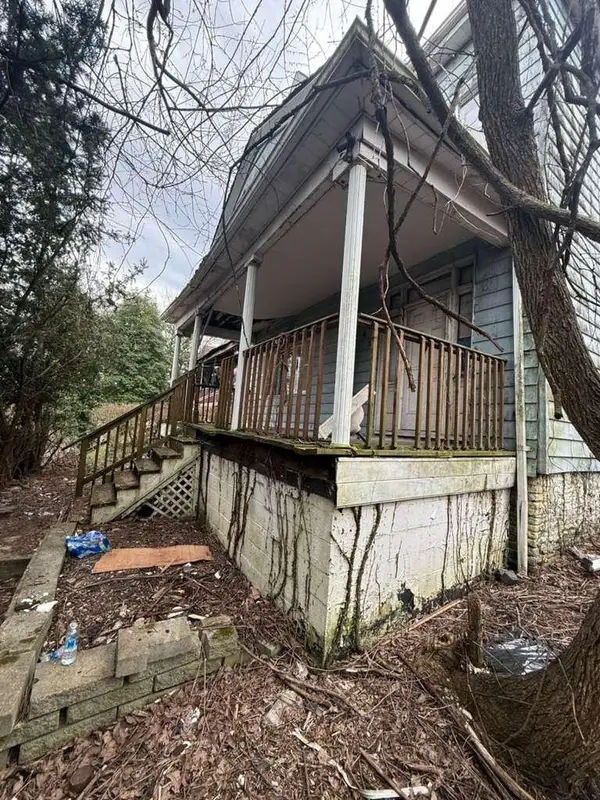 419 Prospect Ave, Donora, PA 15033