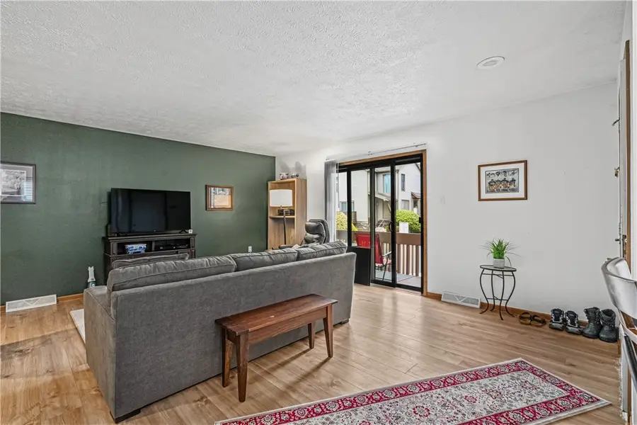 320 Spring Run Dr, Monroeville, PA 15146 - #3