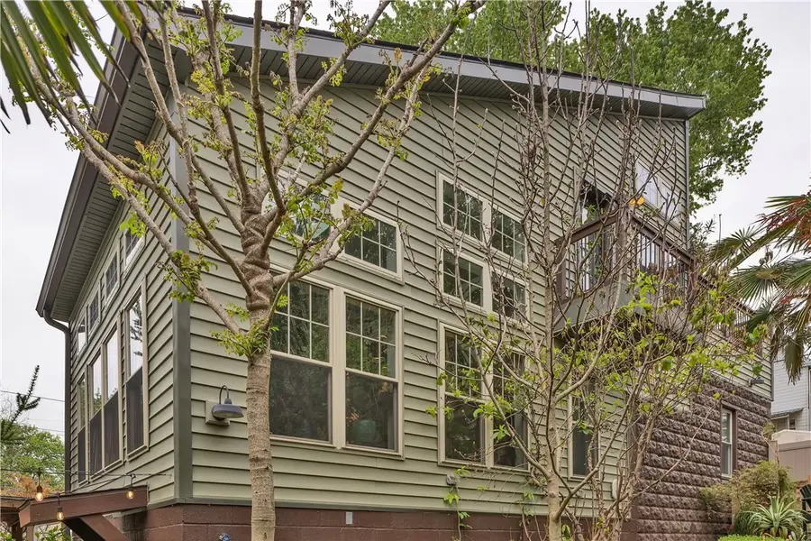 1334 Victoria Ave, New Kensington, PA 15068 - #2
