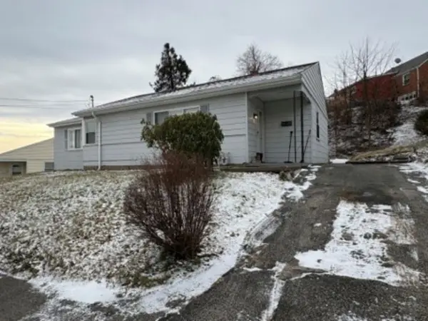 318 Dersam St, Mckeesport, PA 15133