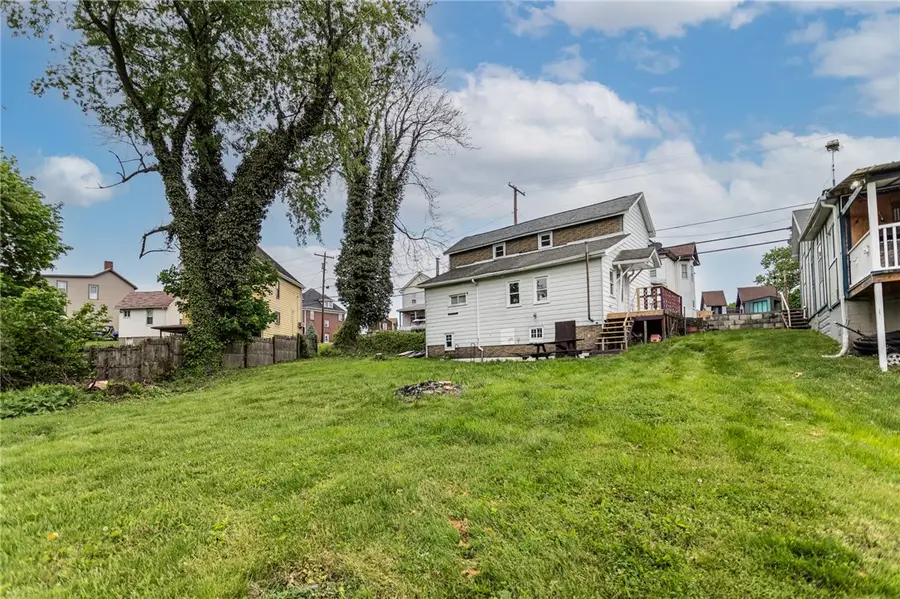 126 Snyder St, Connellsville, PA 15425 - #2