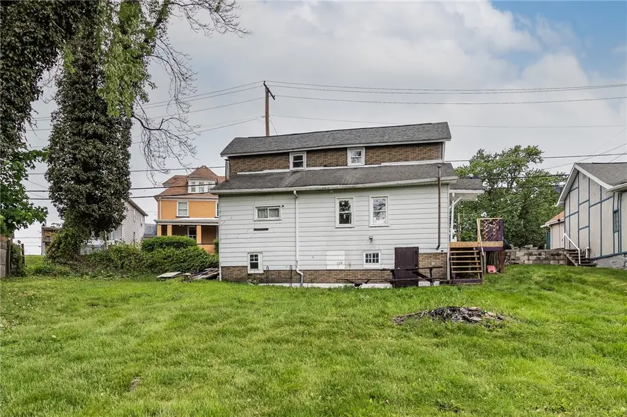126 Snyder St, Connellsville, PA 15425 - #3