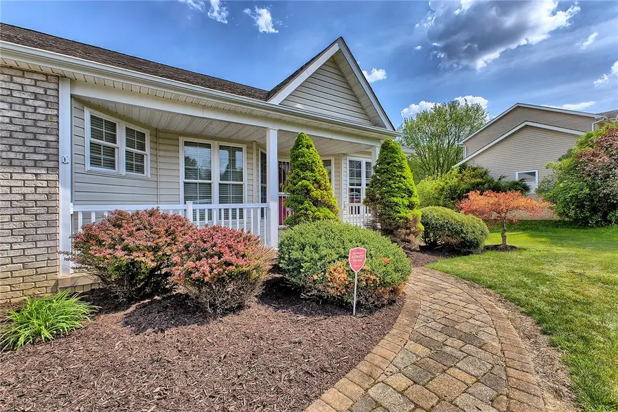 1009 Derekton Dr, Latrobe, PA 15650 - #2