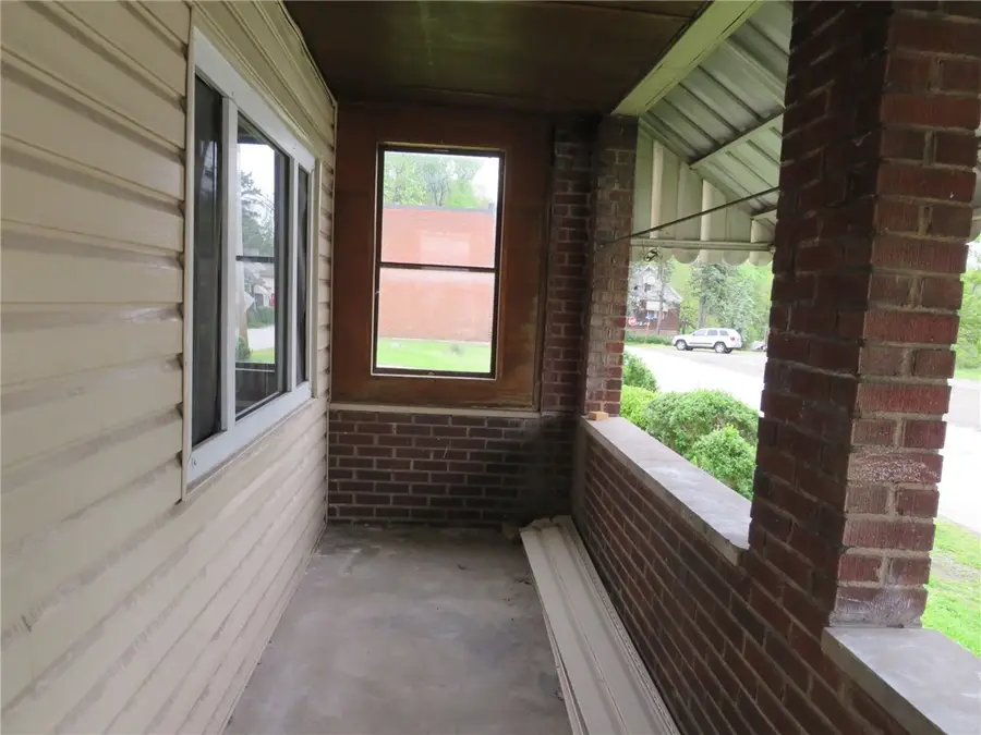 276 Mckinley St, Pittsburgh, PA 15221 - #2