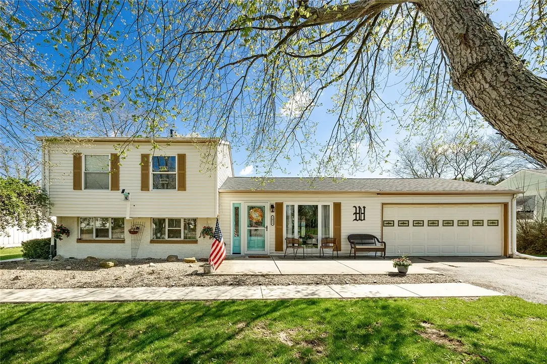 1013 Brentwood Dr, Greenville, PA 16125 - #1