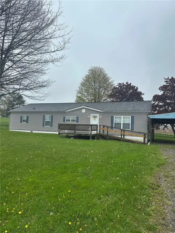 116 Stoneboro Dr, Mercer, PA 16137