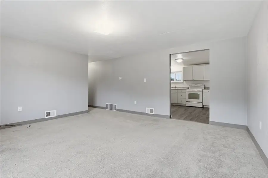2911 Valley St, McKeesport, PA 15133 - #2