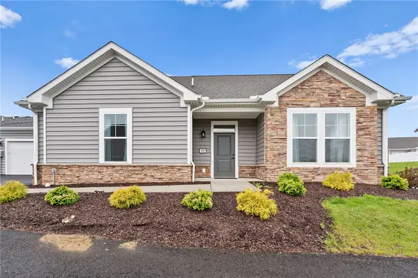 151 Village Ln, Finleyville, PA 15332