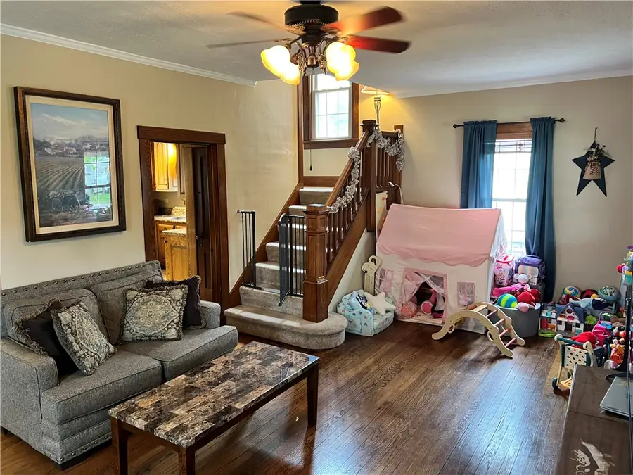 160 Columbia Ave, Greenville, PA 16125 - #3