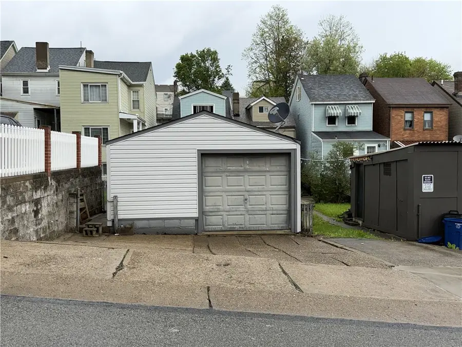 2420 Patterson St, Pittsburgh, PA 15203 - #3