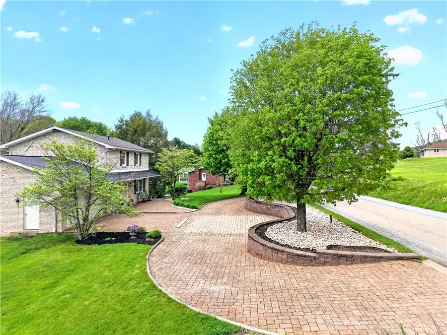 709 Vernon Dr, Rostraver Township, PA 15012 - #2