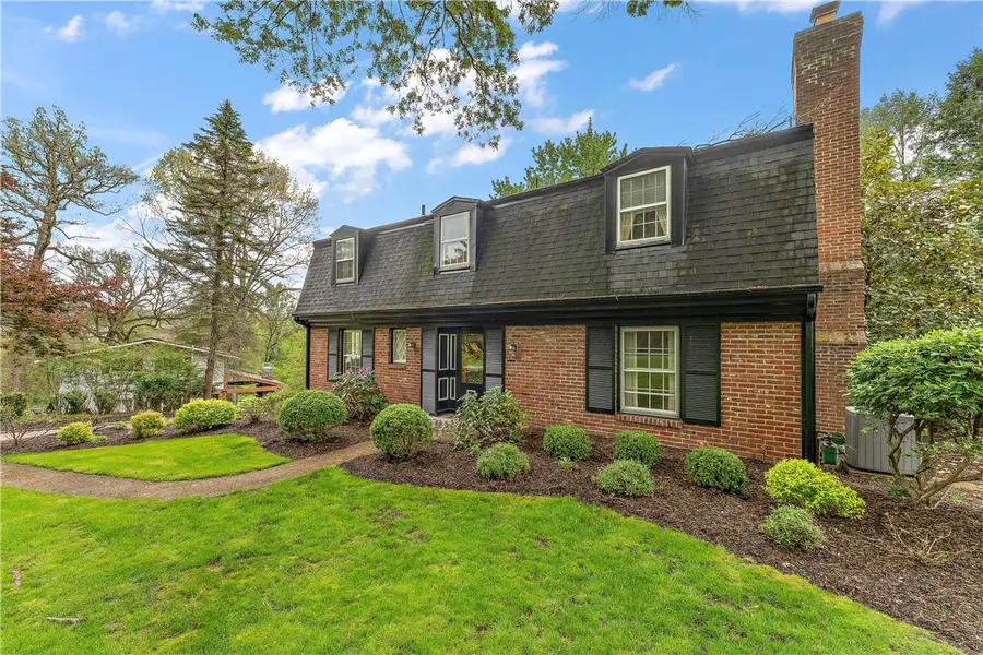 147 Woodshire Drive, Pittsburgh, PA 15215 - #2