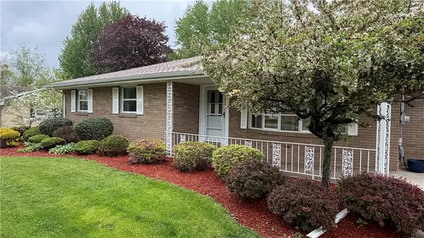 195 Donald Rd, Hermitage, PA 16148