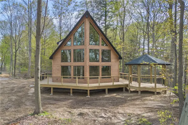 8498 E Lake, Erie, PA 16511