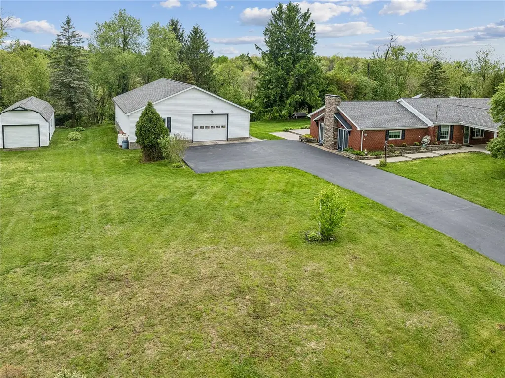 115 Lapeer Dr, Beaver Falls, PA 15010 - #1
