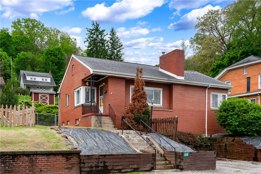 108 Main St, Ambridge, PA 15003 - #1
