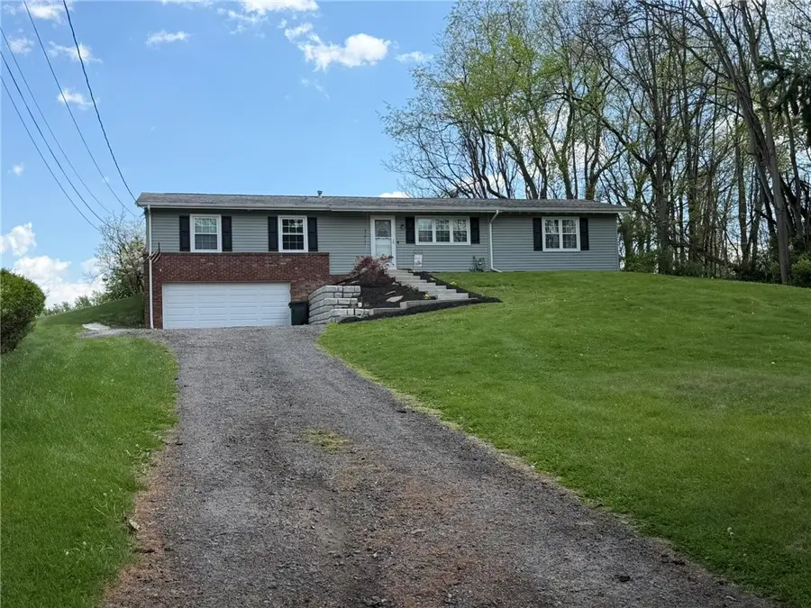 107 W Hillcrest Rd, Eighty Four, PA 15330 - #2