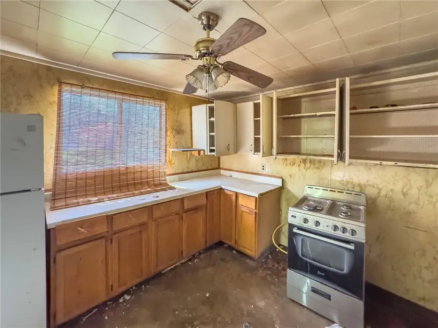 5042 Delehanty St, Pittsburgh, PA 15207 - #3