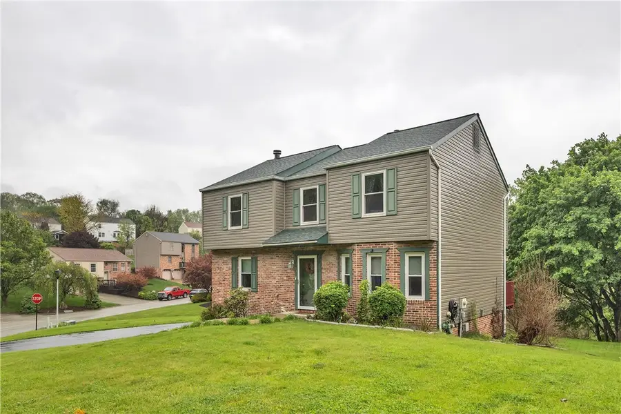 156 Dinwiddie Dr, New Kensington, PA 15068 - #2