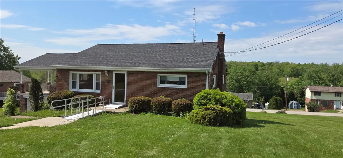 944 W Wylie Avenue, Washington, PA 15301 - #1