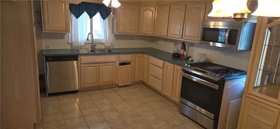 944 W Wylie Avenue, Washington, PA 15301 - #3