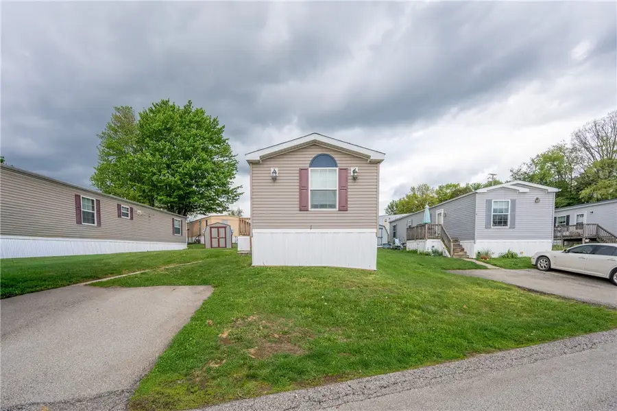 7 Theta Dr, Greensburg, PA 15601 - #2