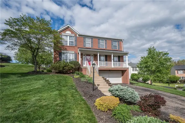 8039 Woodcreek Dr, Bridgeville, PA 15017