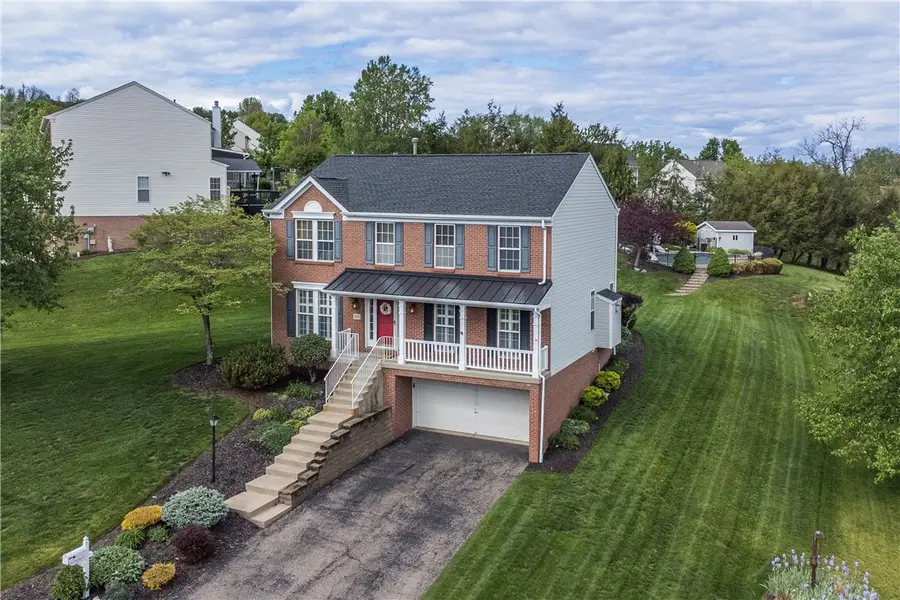 8039 Woodcreek Dr, Bridgeville, PA 15017 - #2