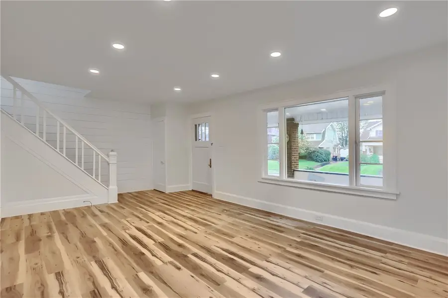 203 E Sheridan Ave, New Castle, PA 16105 - #2