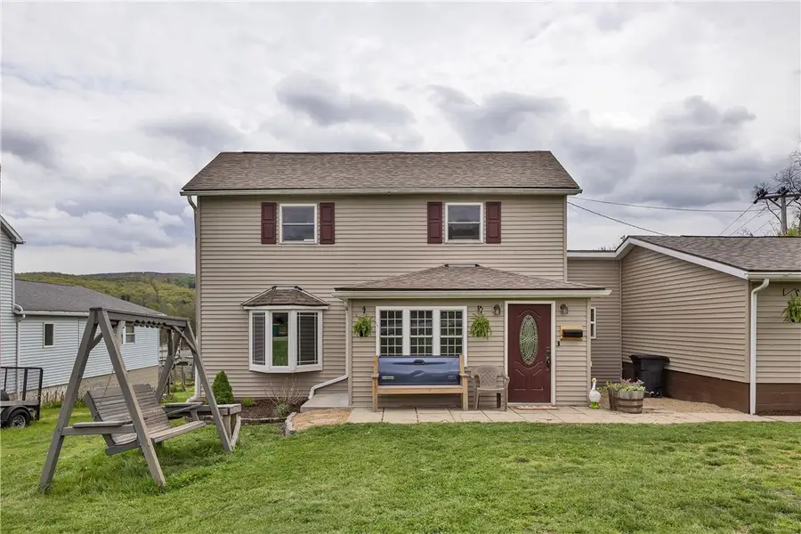 429 W 3rd St, Derry, PA 15627 - #2