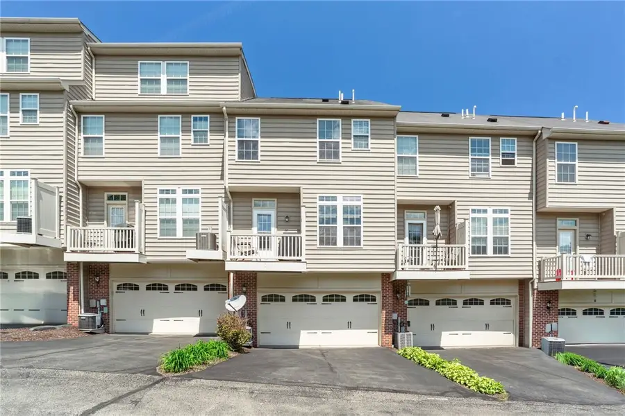 359 Wealdstone Rd, Cranberry, PA 16066 - #2