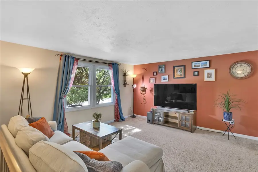 645 Blue Ridge Rd, Pittsburgh, PA 15239 - #2