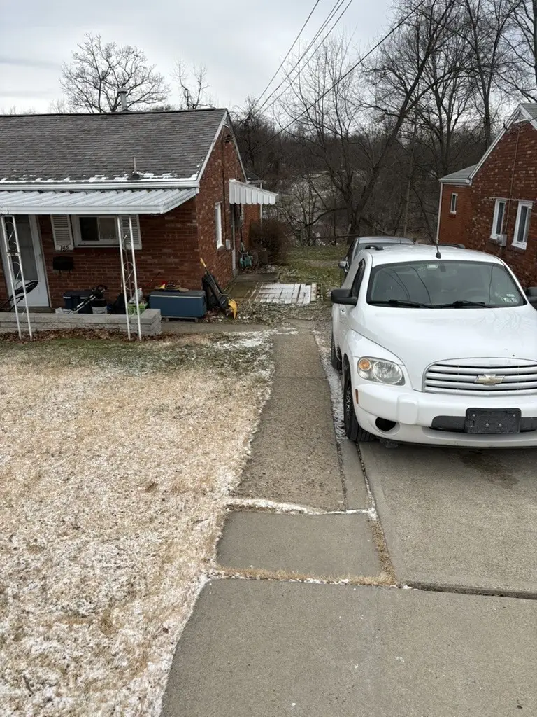 745 Memory Ln, McKeesport, PA 15133 - #2