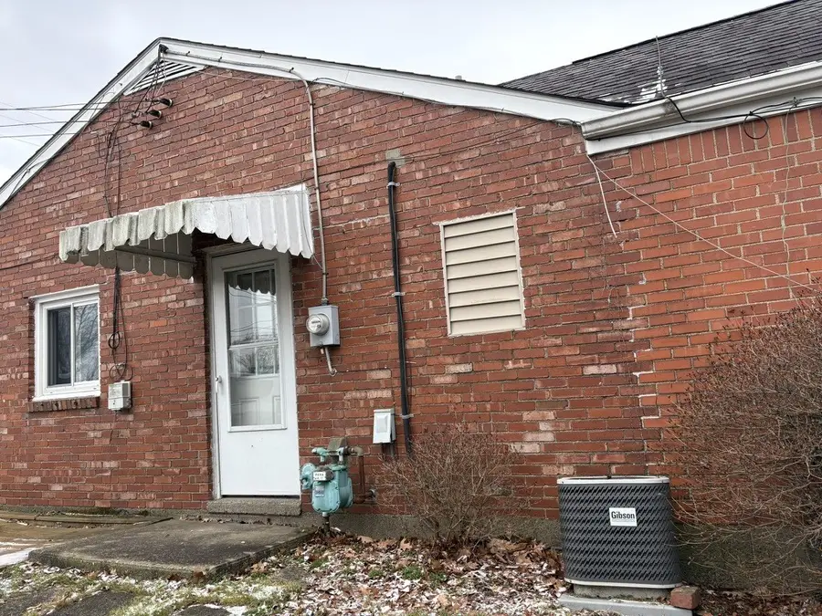 745 Memory Ln, McKeesport, PA 15133 - #3