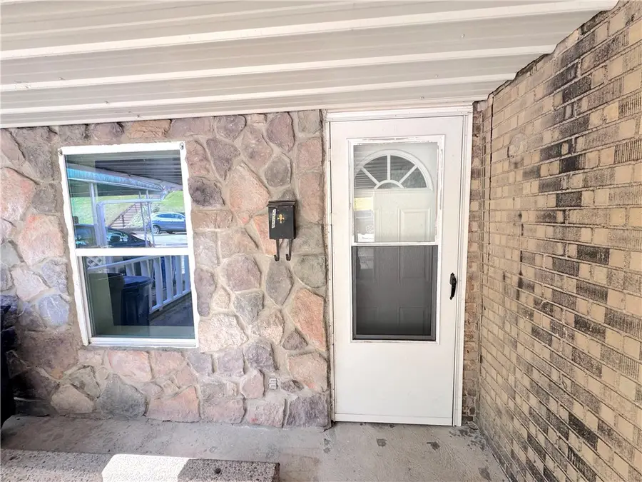 2528 Homehurst Ave, Pittsburgh, PA 15234 - #3