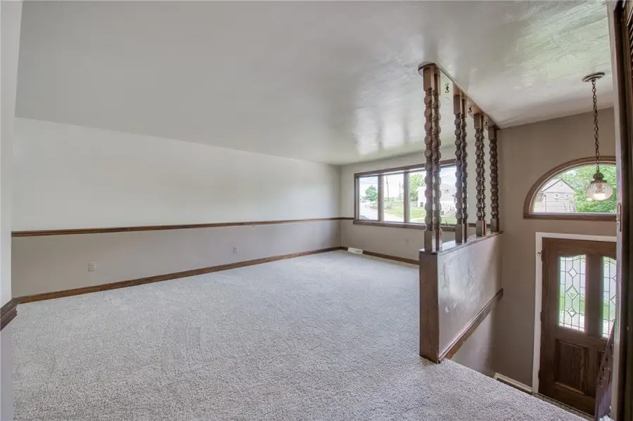 98 York Dr, Pittsburgh, PA 15214 - #3