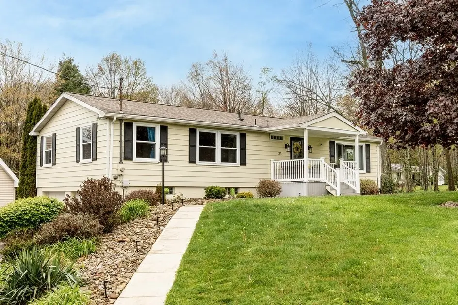 21 Patterson School Rd, Grove City, PA 16127 - #1