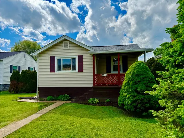 2116 W Pike St, Houston, PA 15342