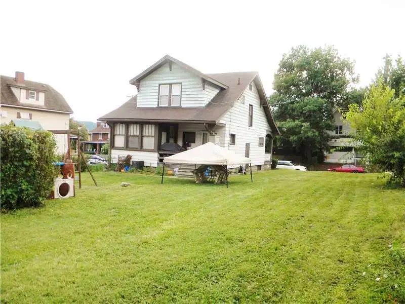 1600 Leishman Ave, New Kensington, PA 15068 - #3