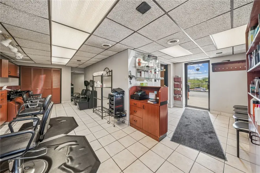 601 Lincoln Highway, East McKeesport, PA 15035 - #3