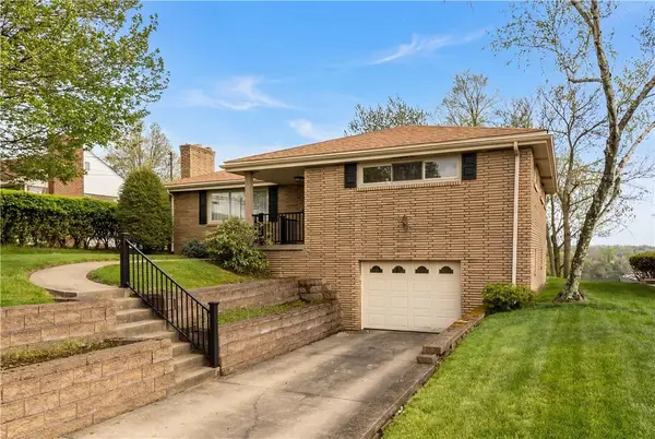 1455 Orchardview Dr, Pittsburgh, PA 15220